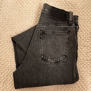 Abercrombie & Fitch The Mom High Rise Jean